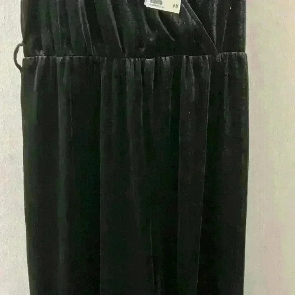 NWT H&M Velvet Wide Leg Romper Black Size 8
